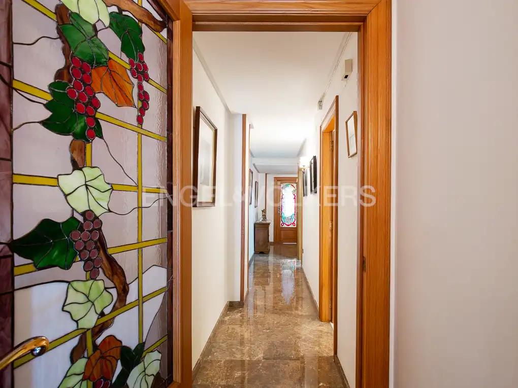 Flat for sale in Valencia  with Air Conditioner, Heating and Balcony