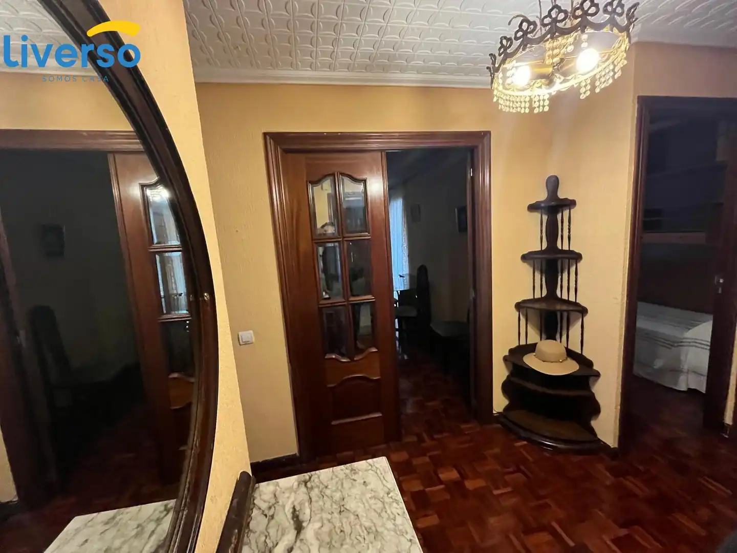 Room in Avenida DEL VENA, Reyes Católicos