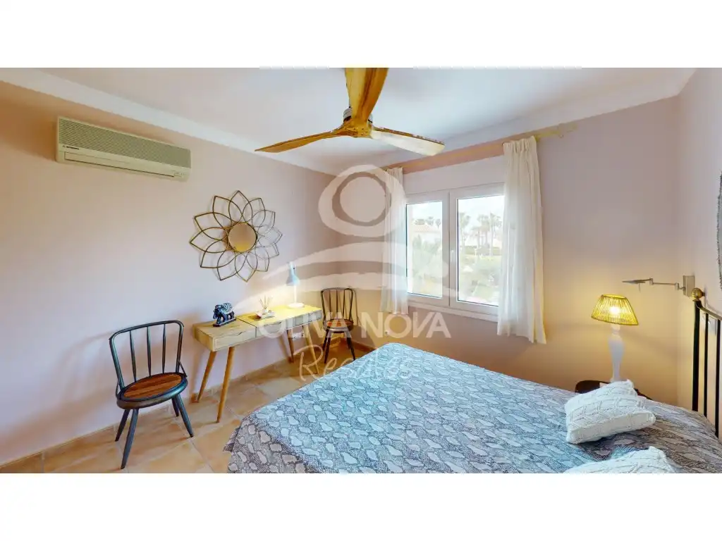 Habitación de Casa o chalet en venta en Oliva con Terraza y Piscina