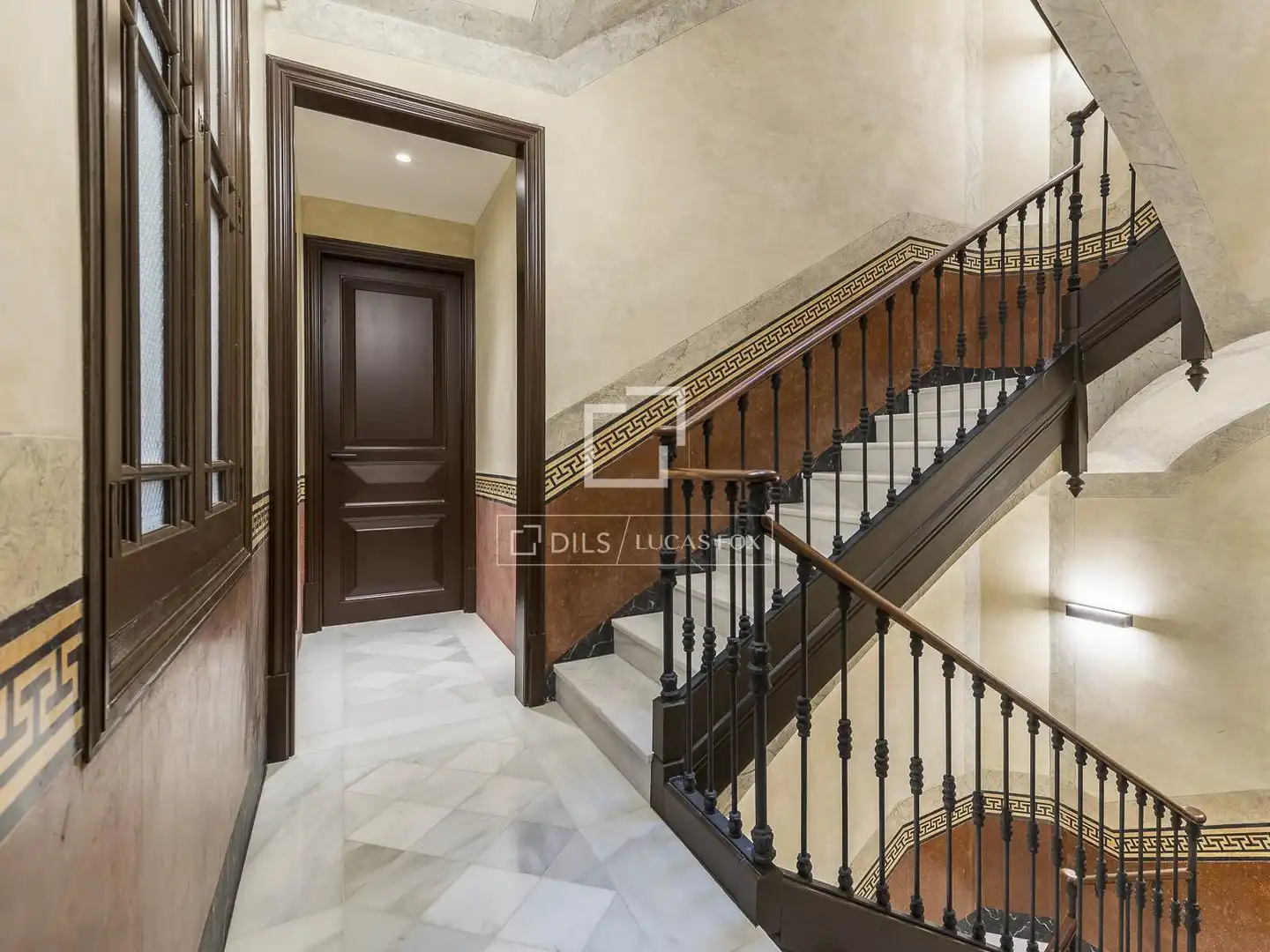 Flat for sale in Barcelona  with Air Conditioner, Heating and Parquet flooring