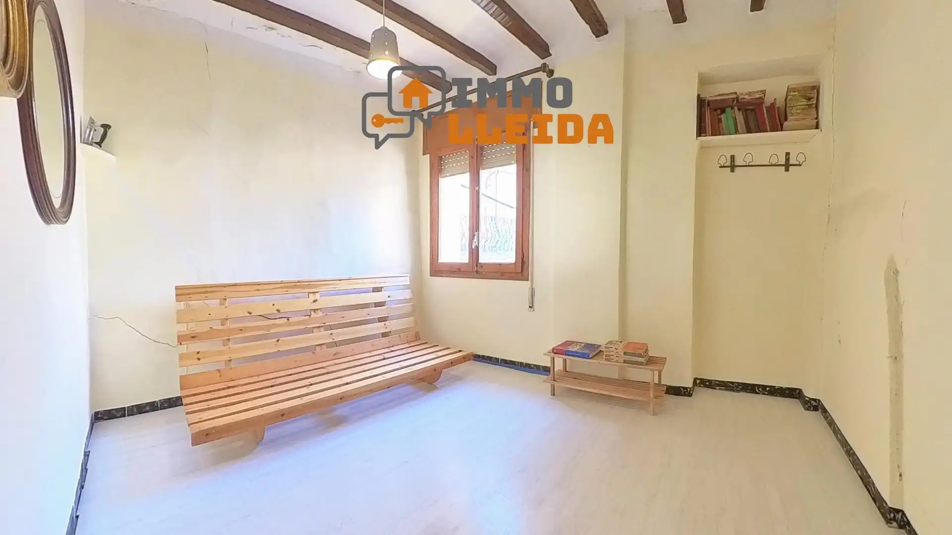 Habitación de Casa adosada en venta en Granyena de les Garrigues con Calefacción y Terraza
