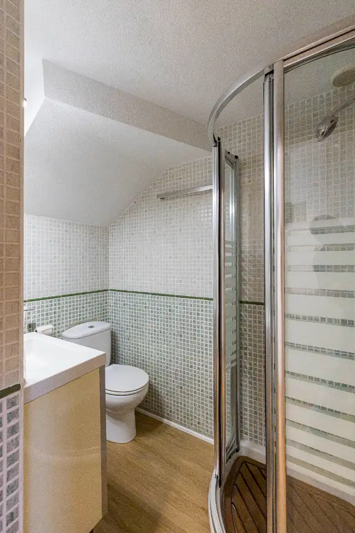 Baño de Casa adosada en venta en Murcia con Aire acondicionado, Parquet y Terraza