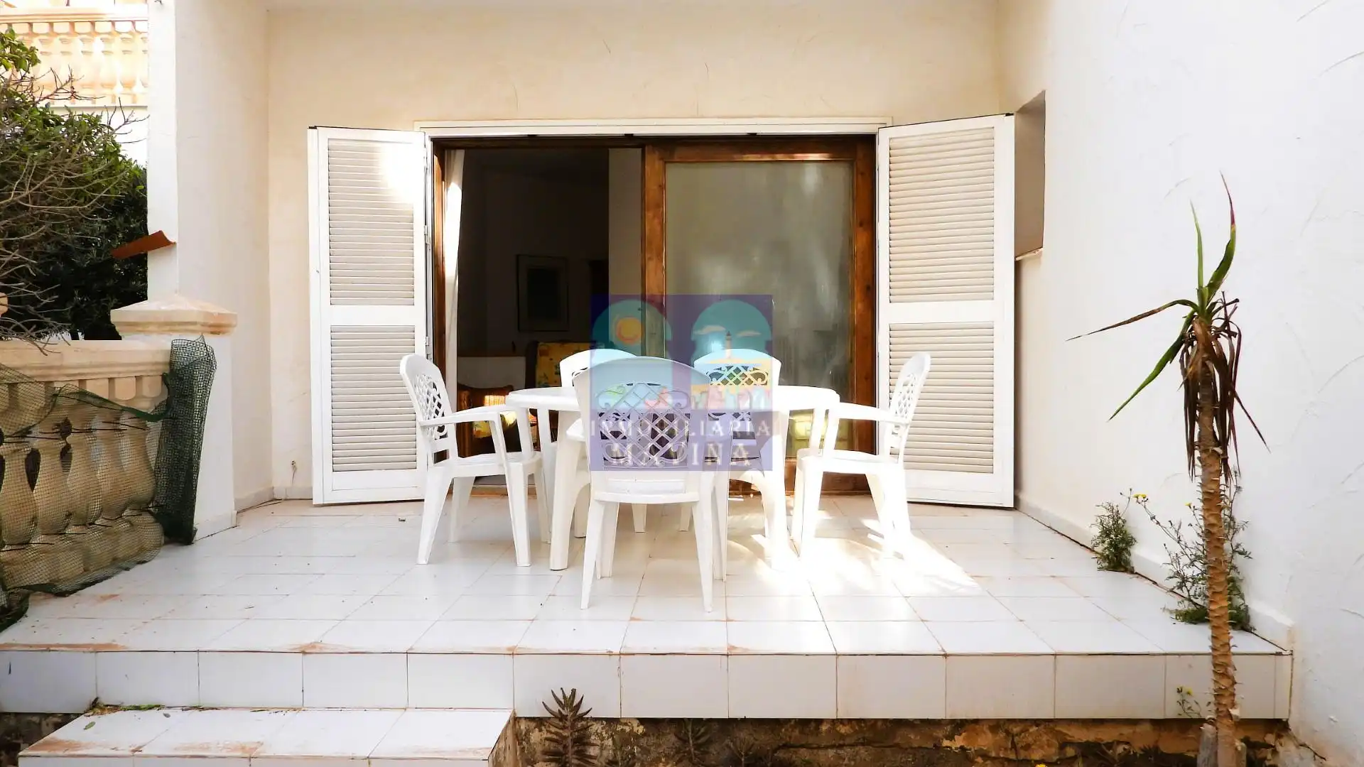 Terrasse von Einfamilien-Reihenhaus zum Verkauf in La Manga del Mar Menor mit Heizung, Privatgarten und Terrasse
