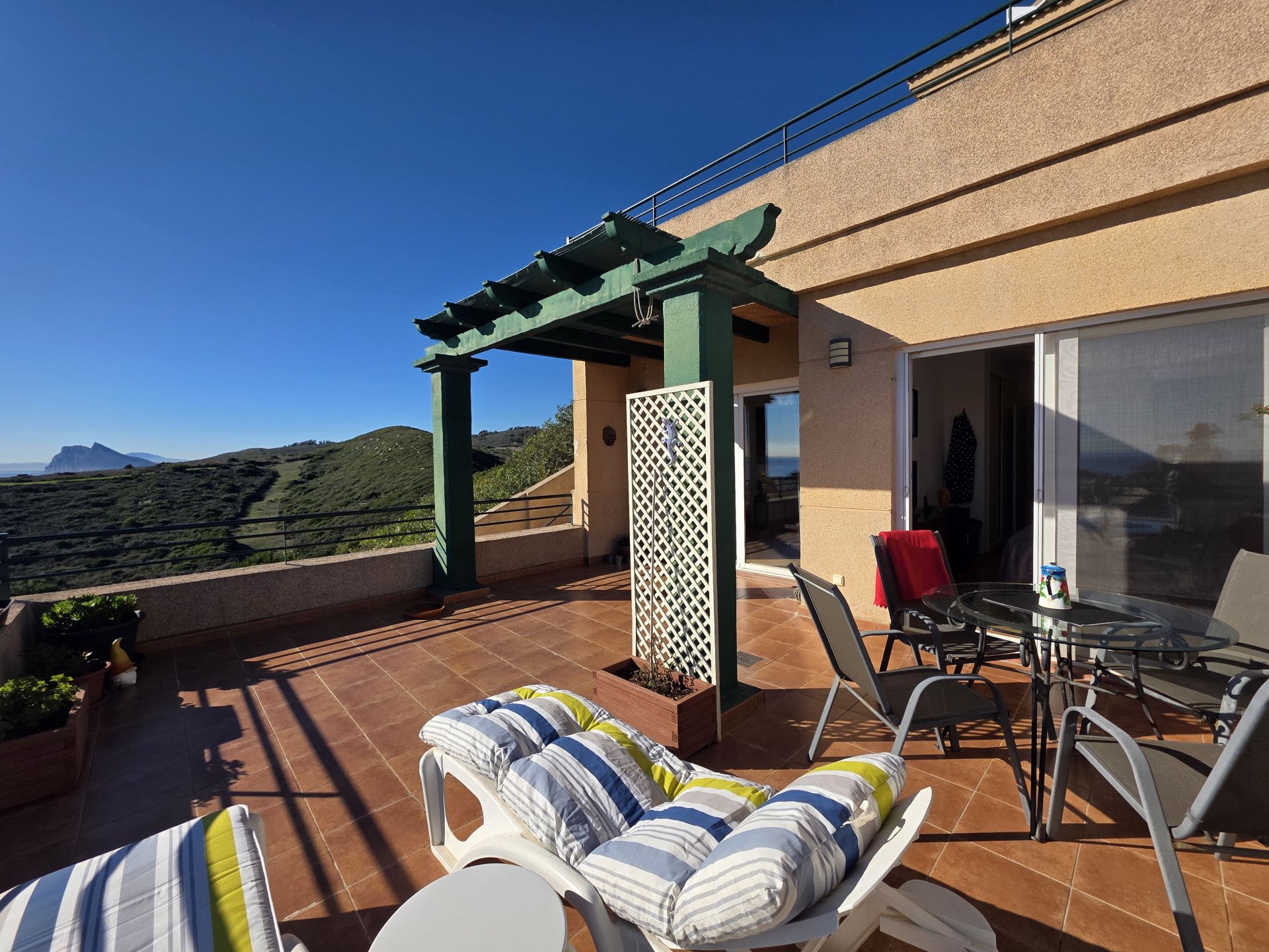 Terrassa de Apartament en venda en La Alcaidesa amb Aire condicionat, Terrassa i Piscina