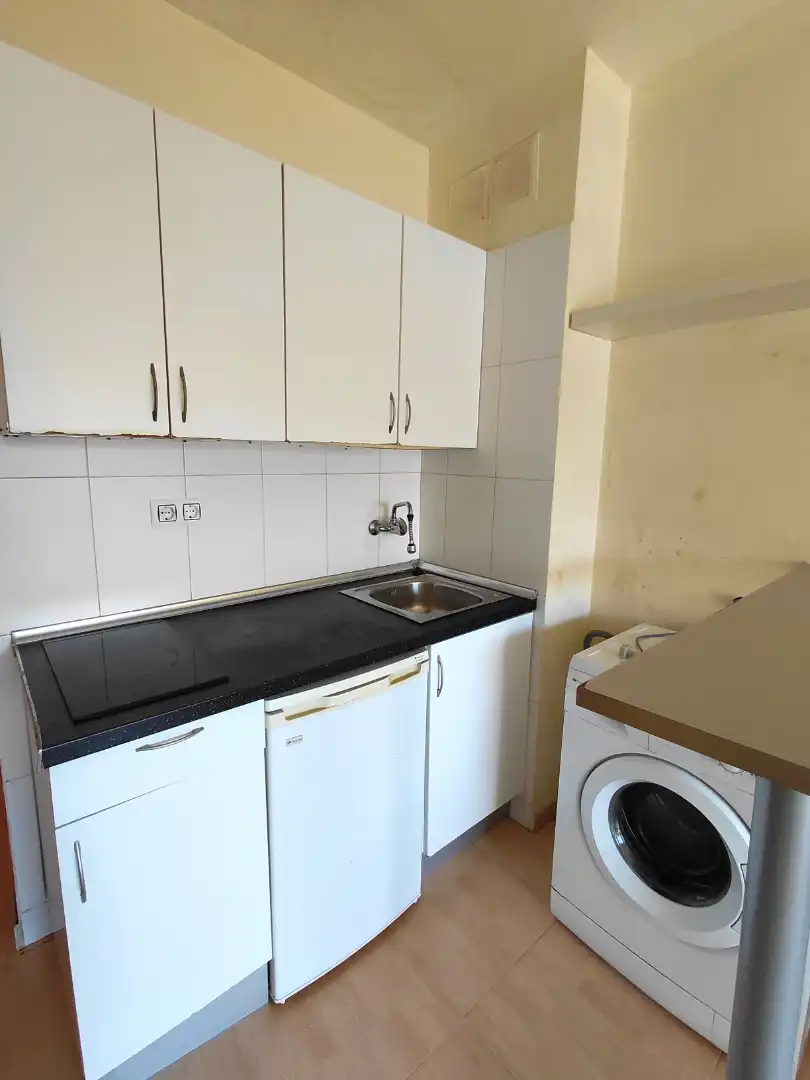 Küche von Wohnung zum Verkauf in Benalmádena mit Klimaanlage, Terrasse und Gemeinschaftspool