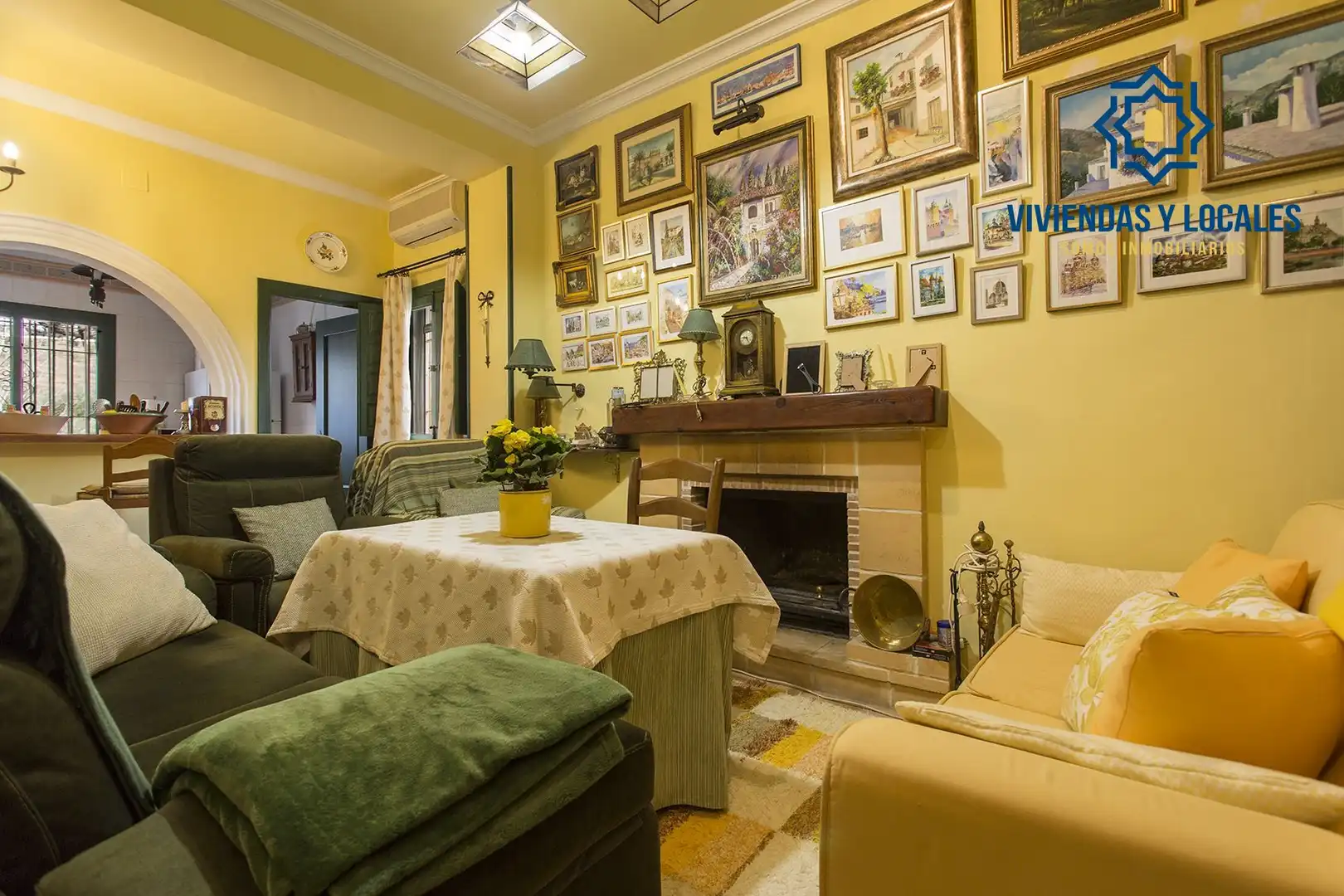 Sala de estar de Finca rústica en venta en Chauchina con Jardín privado, Terraza y Piscina