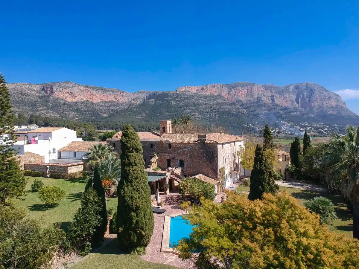 Außenansicht von Country house zum Verkauf in Dénia mit Terrasse und Schwimmbad