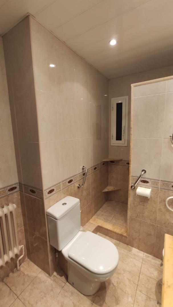 Bathroom of Flat to rent in  Barcelona Capital  with Heating