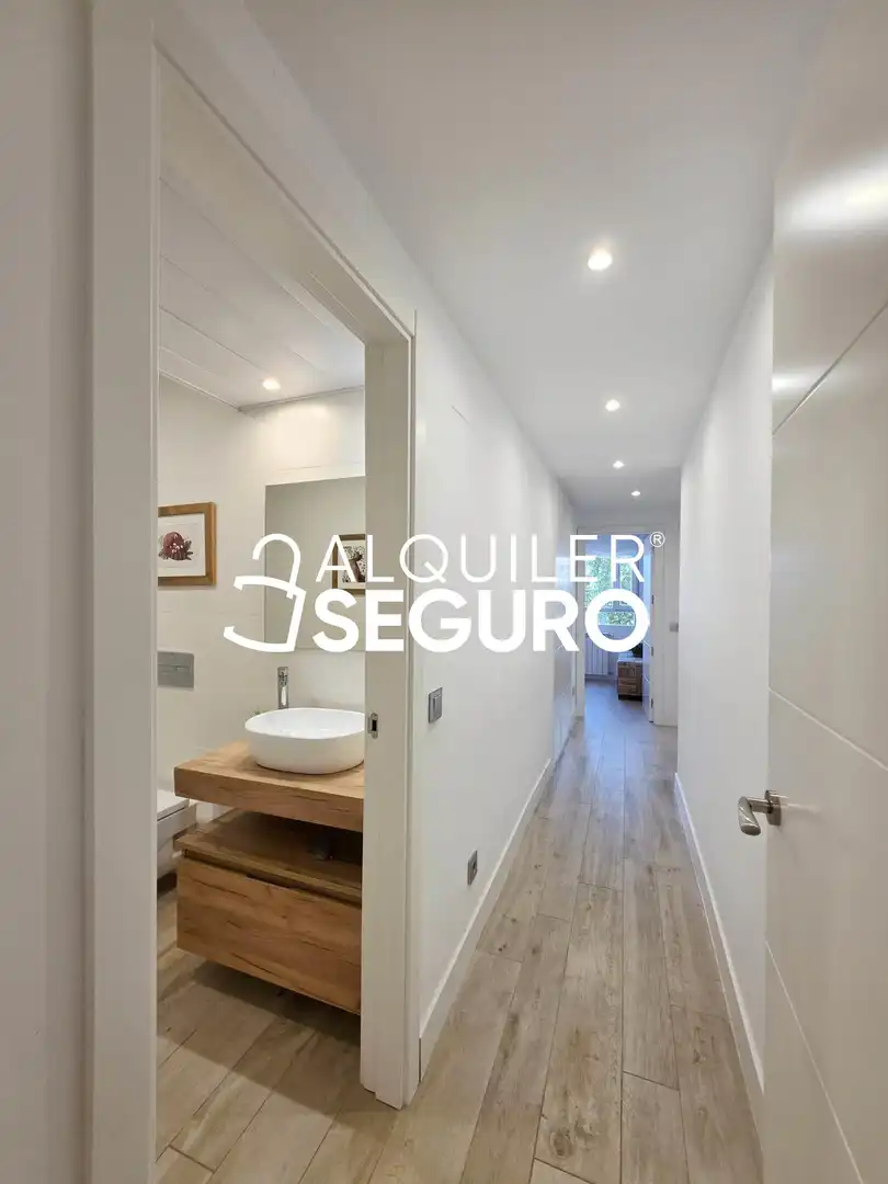 Flat for rent in Boadilla del Monte  with Air Conditioner, Heating and Terrace