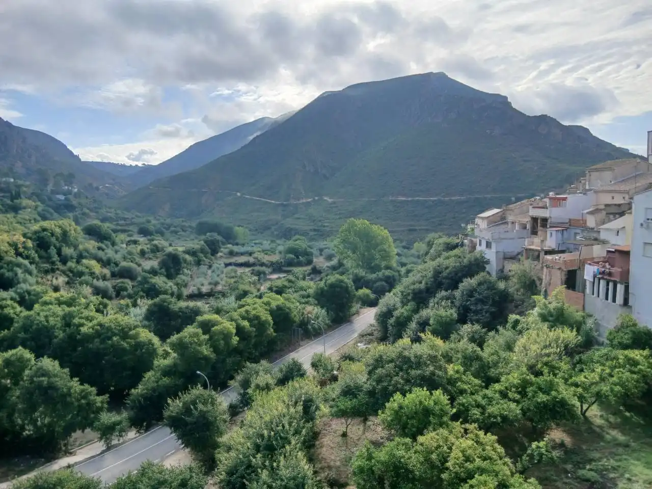 Exterior view of Houses for sale in Dos Aguas, Valencia
