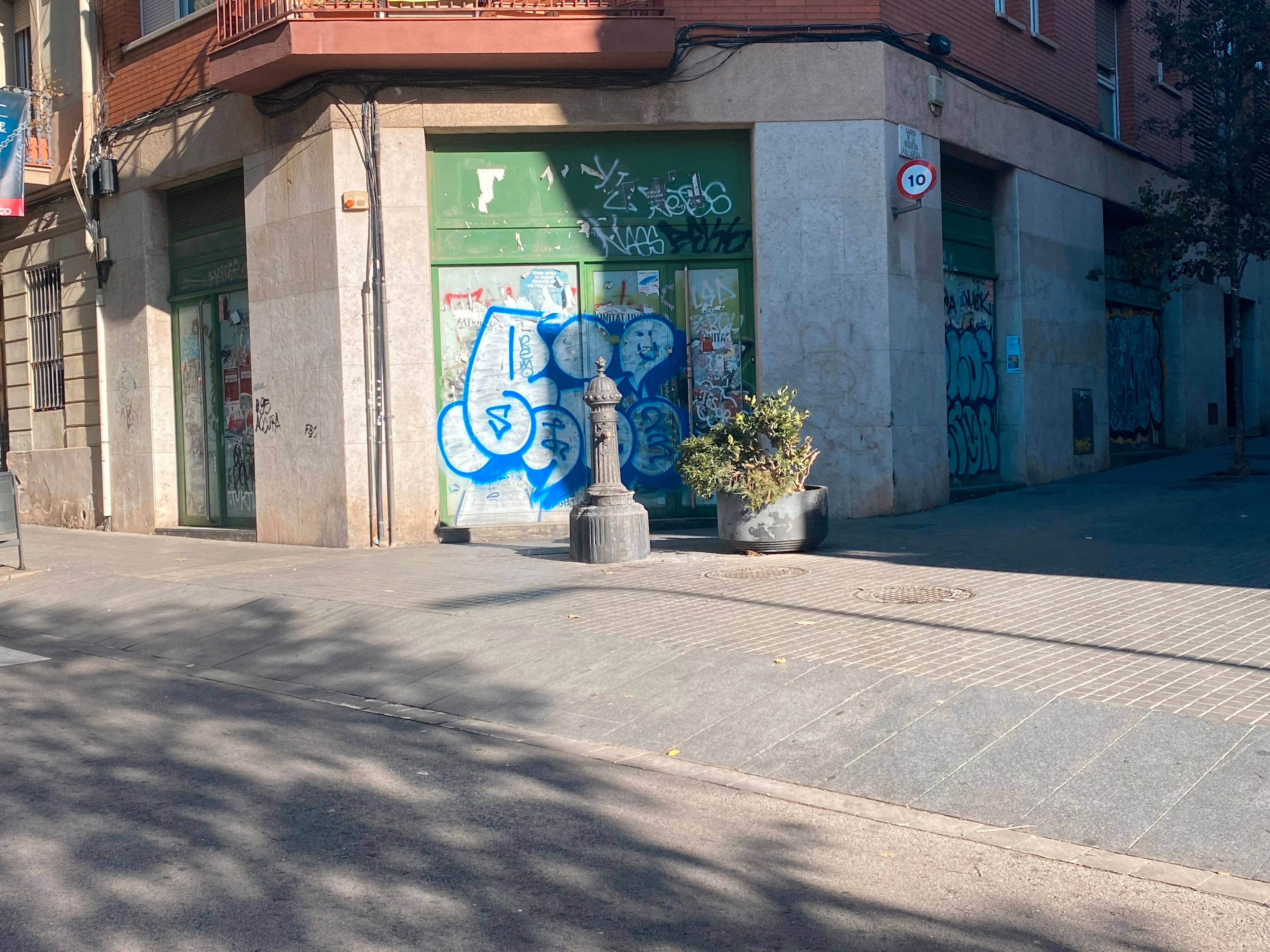 Local en venda a N/A, 19, Sants
