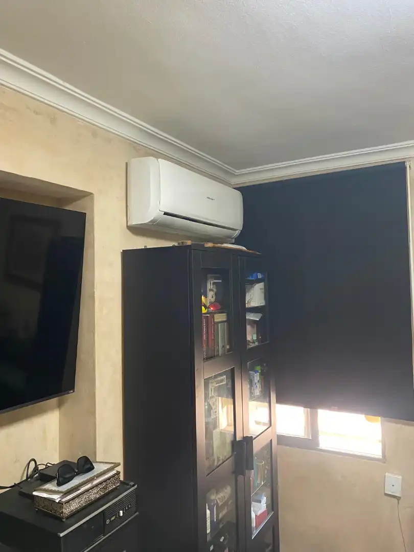 Sala d'estar de Pis en venda en Sevilla amb Aire condicionat