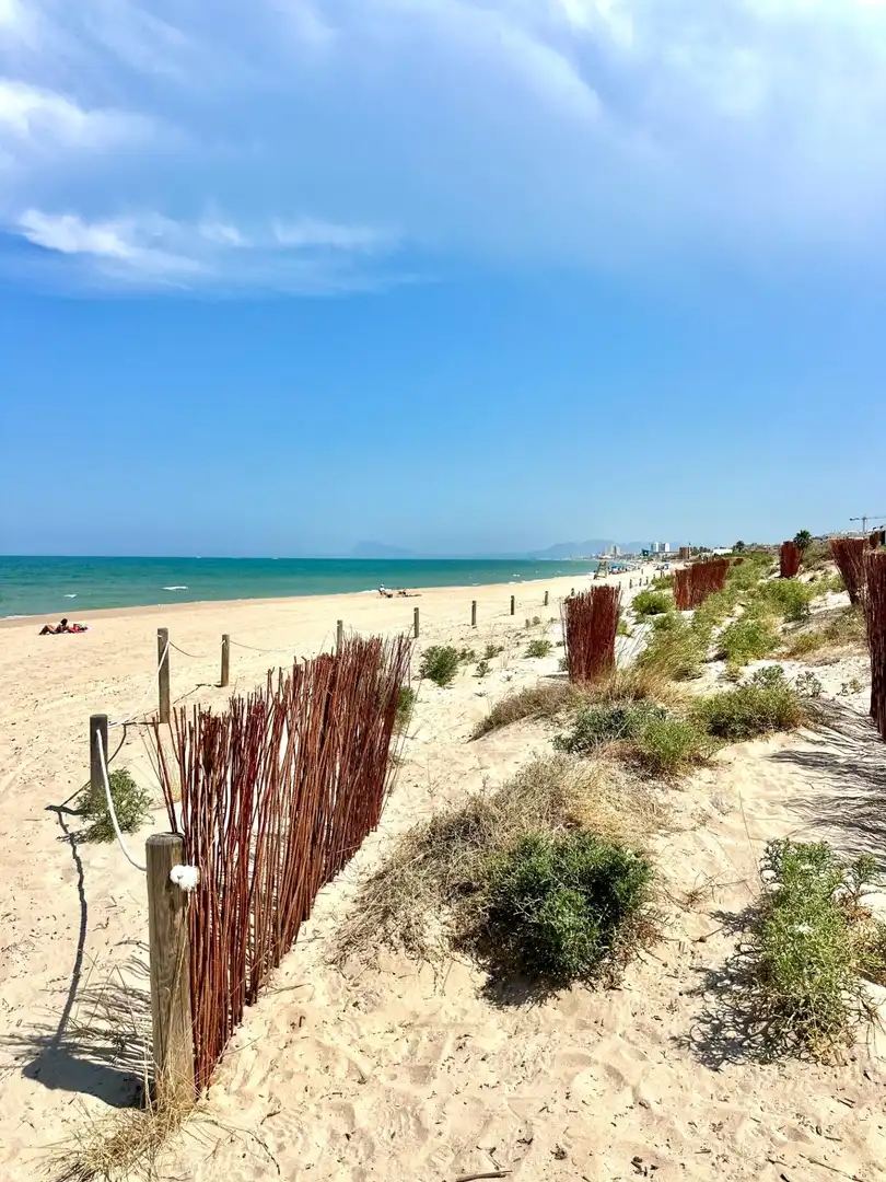 Vista exterior de Pis de lloguer en Gandia amb Terrassa, Moblat i Balcó
