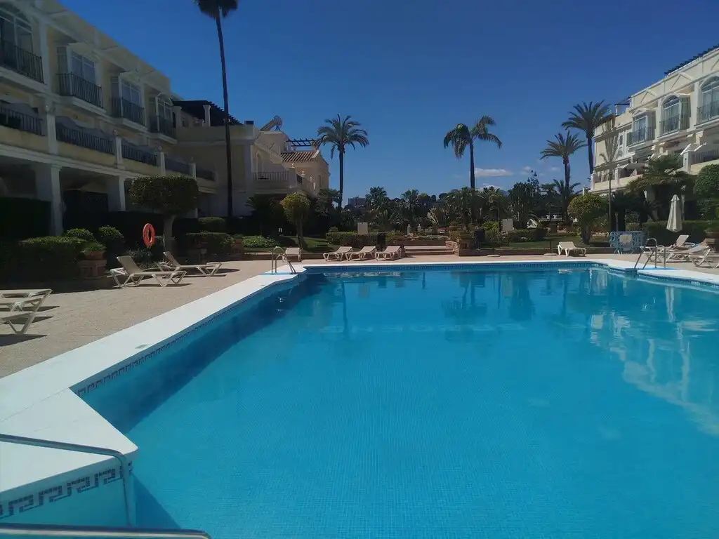 Home with pool for sale in Nueva Andalucía, imagen 4