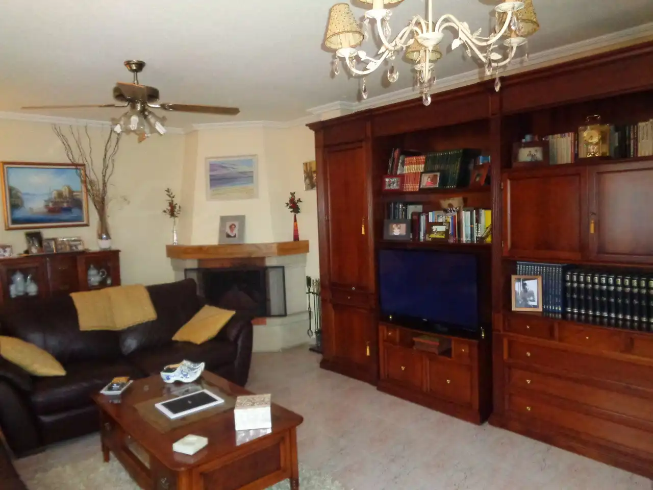 Sala de estar de Casa adosada en venta en Haro con Calefacción, Jardín privado y Terraza