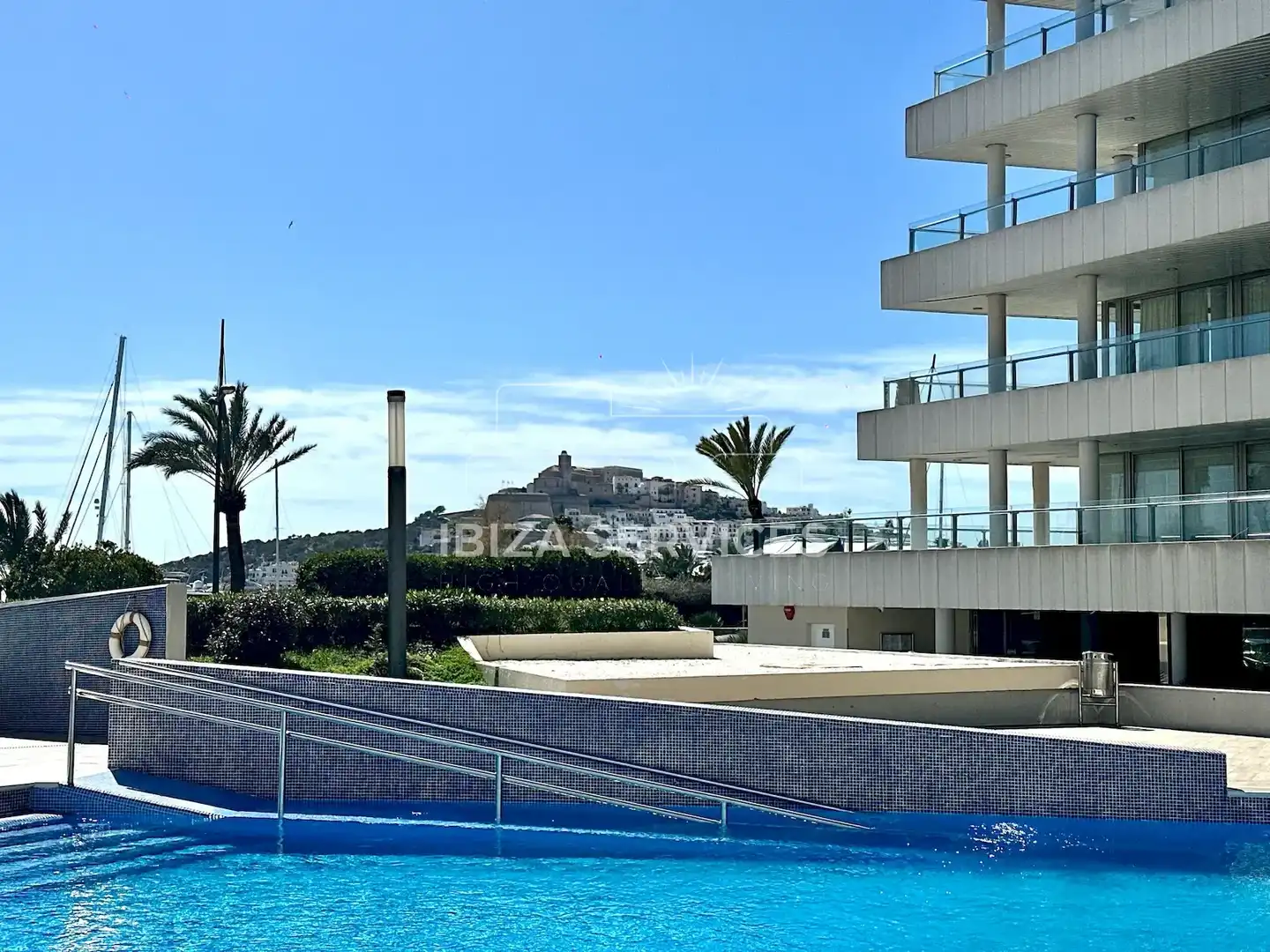 Appartamento con piscina in affitto a Marina Botafoc - Platja de Talamanca, imagen 17