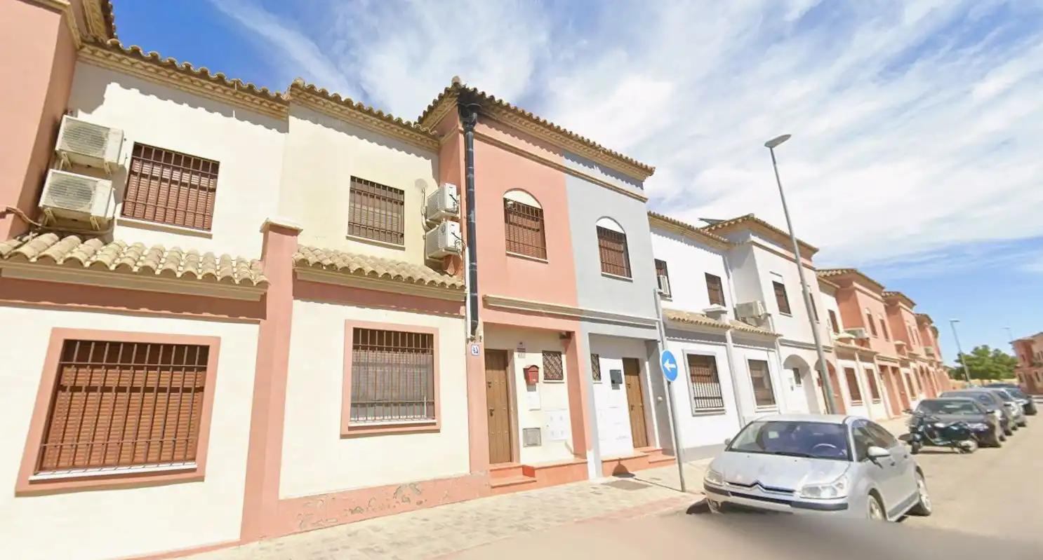 Vista exterior de Casa o chalet en venta en Utrera