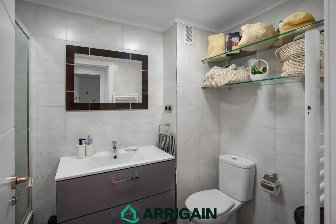 Bathroom of Flat for sale in Donostia - San Sebastián   with Heating and Terrace