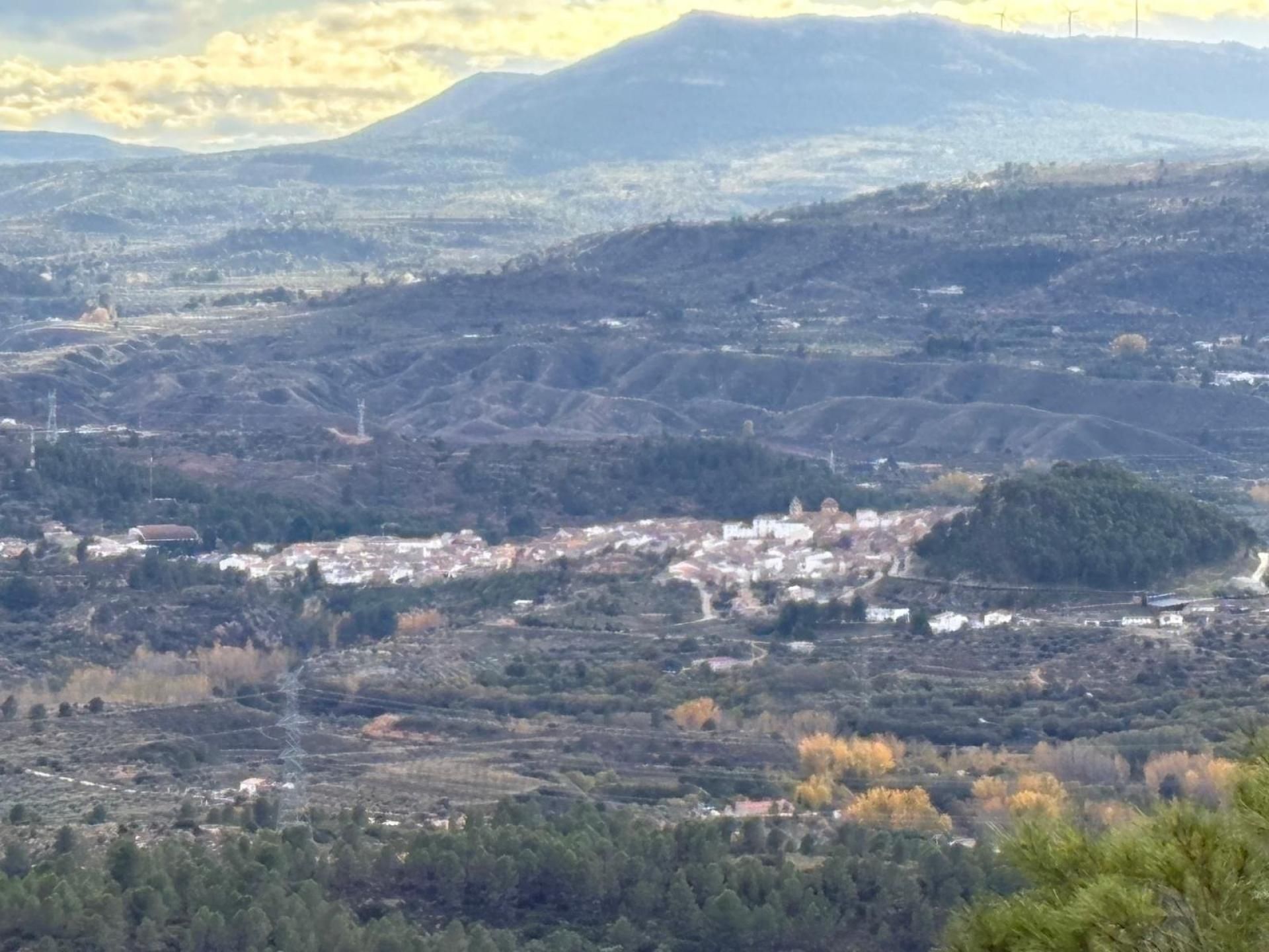 Vista exterior de Casa adosada en venda en Teresa de Cofrentes amb Calefacció i Terrassa