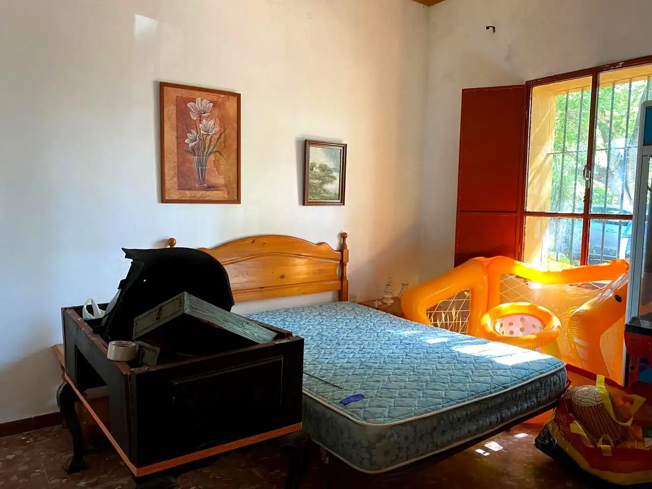 Dormitori de Casa o xalet en venda en Alcalá de Guadaira amb Jardí privat, Terrassa i Piscina