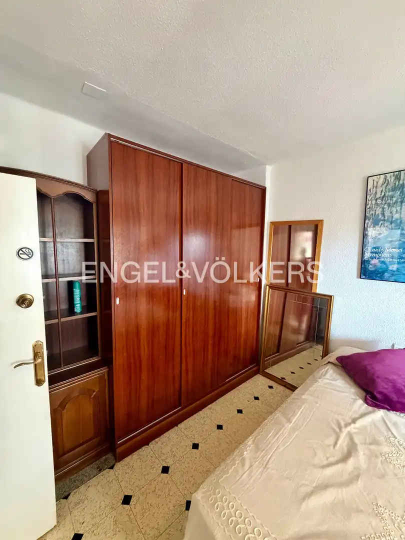Habitación de Piso de alquiler en Valencia con Calefacción, Parquet y Amueblado