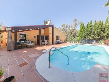 Xalet amb piscina en venda a Mimosas