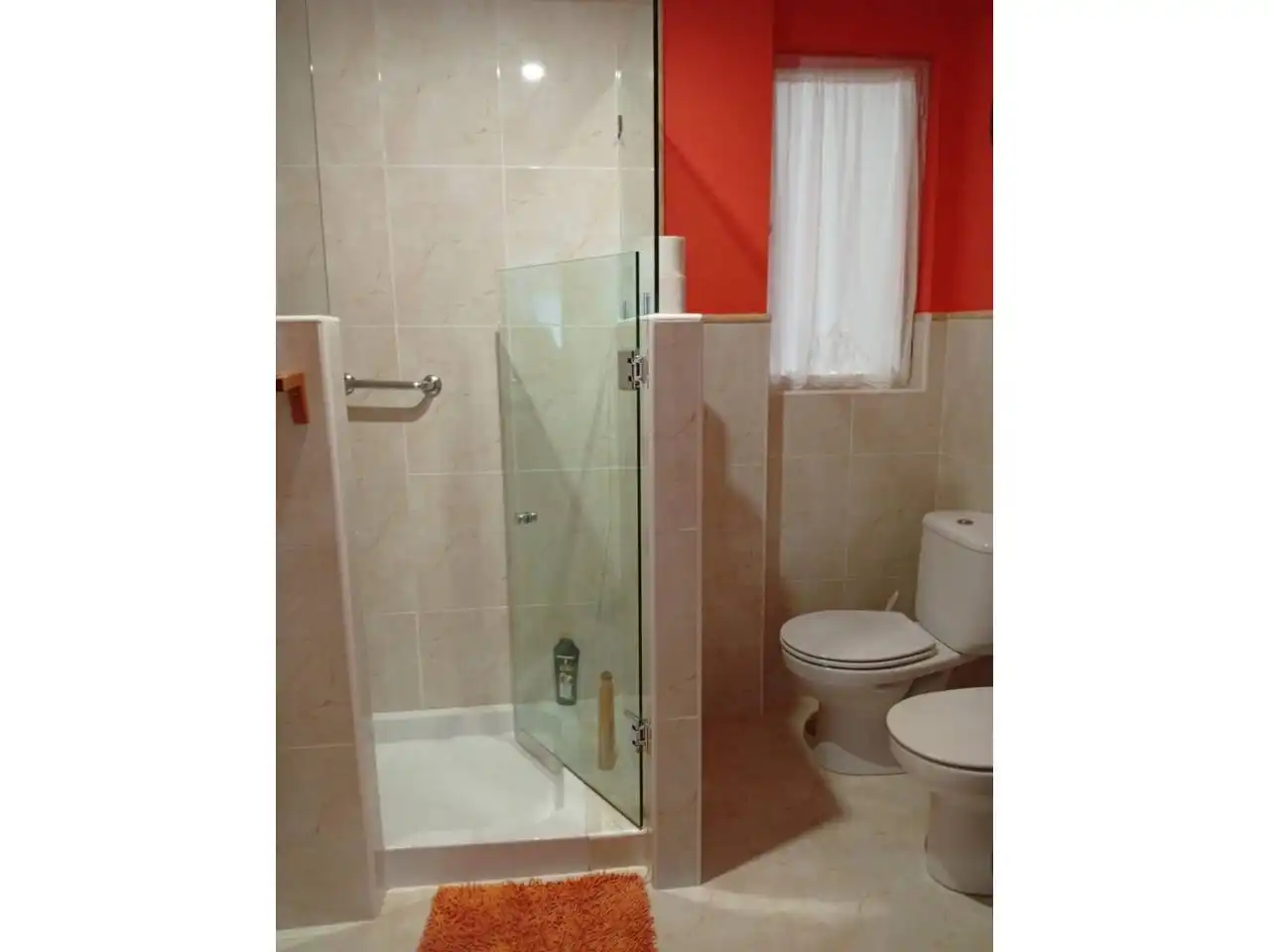 Badezimmer von Wohnung zur Miete in Valdés - Luarca mit Heizung, Parkett und Möbliert