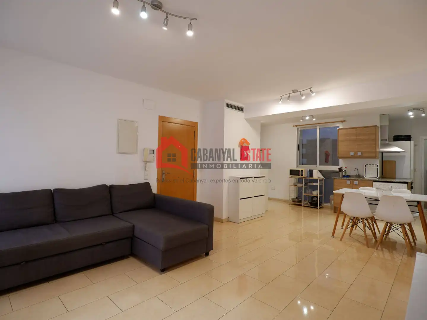 Sala de estar de Estudio de alquiler en Valencia con Aire acondicionado, Amueblado y Balcón