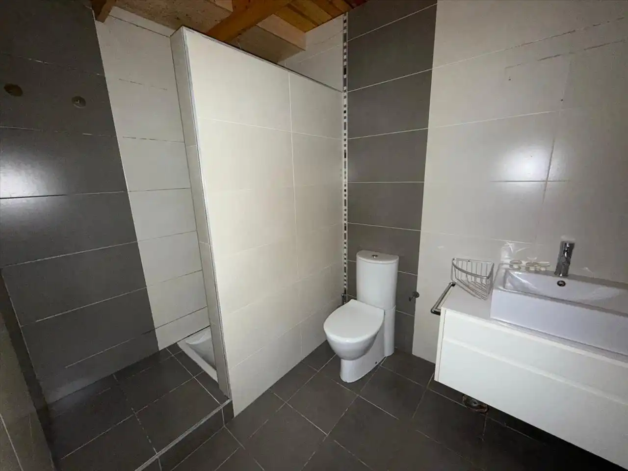 Baño de Casa adosada en venta en Arteixo con Jardín privado y Parquet