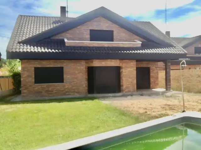 Vista exterior de Casa o chalet de alquiler en El Álamo con Calefacción, Jardín privado y Terraza