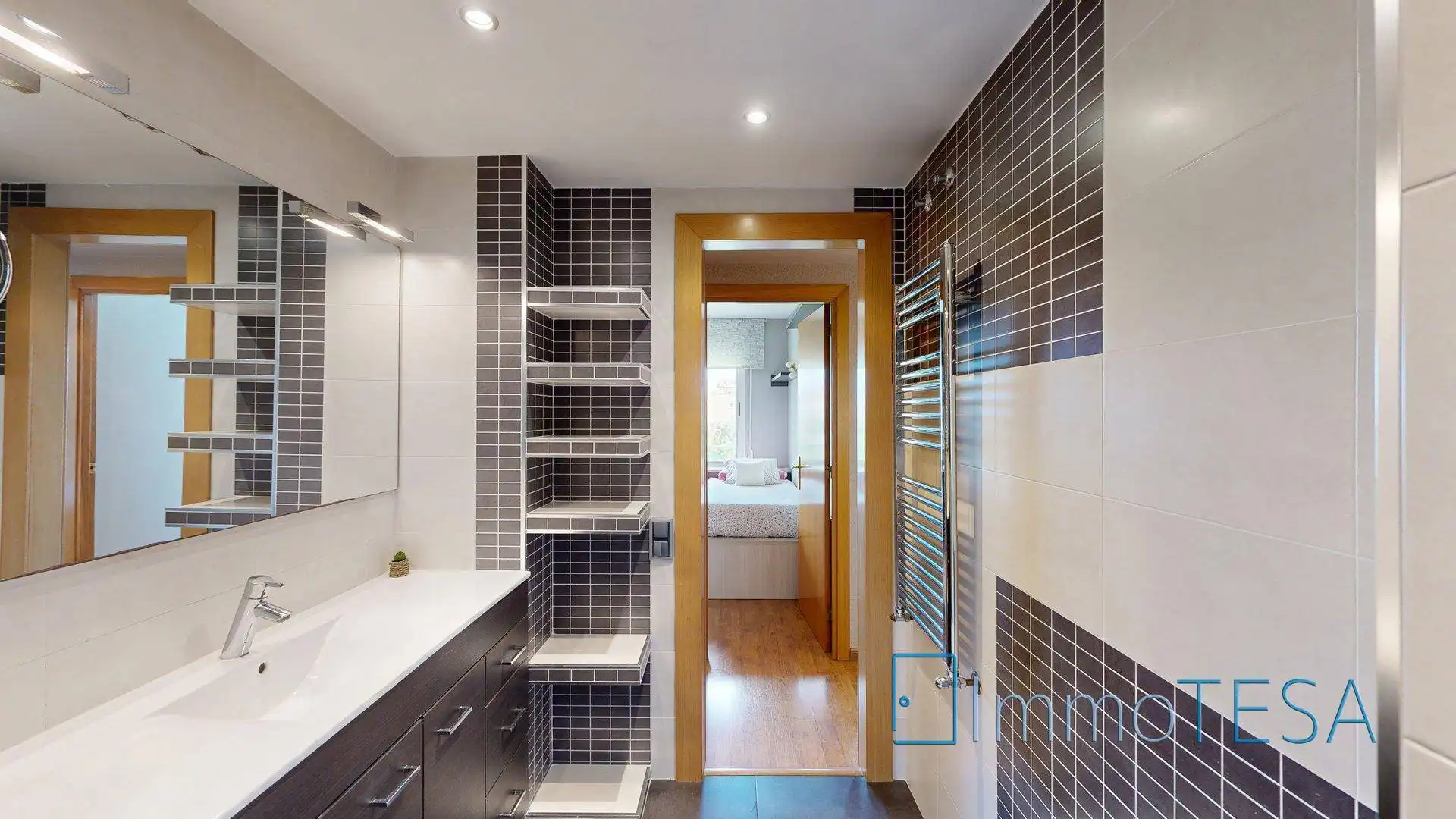 Bathroom of Flat for sale in Barberà del Vallès  with Air Conditioner, Heating and Parquet flooring
