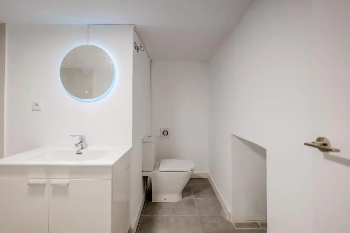 Badezimmer von Erdgeschoss zum Verkauf in Pozuelo de Alarcón mit Klimaanlage und Heizung