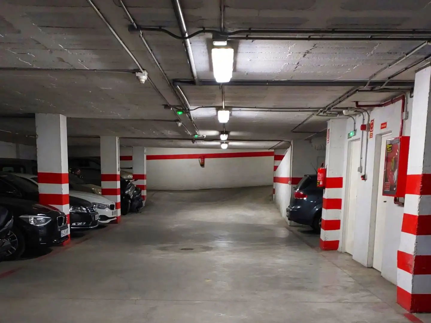 Parking of Garage for rent in Granada  with Alarm