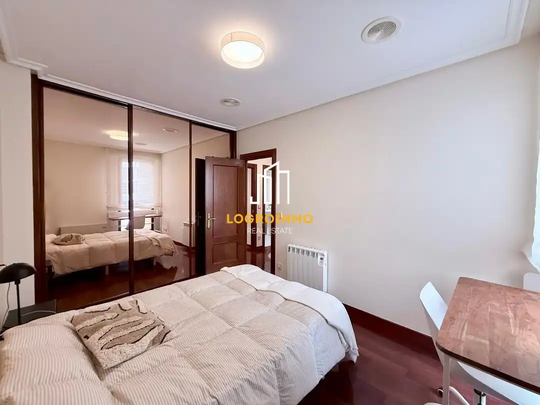 Schlafzimmer von Wohnung zur Miete in  Logroño mit Klimaanlage, Heizung und Abstellraum