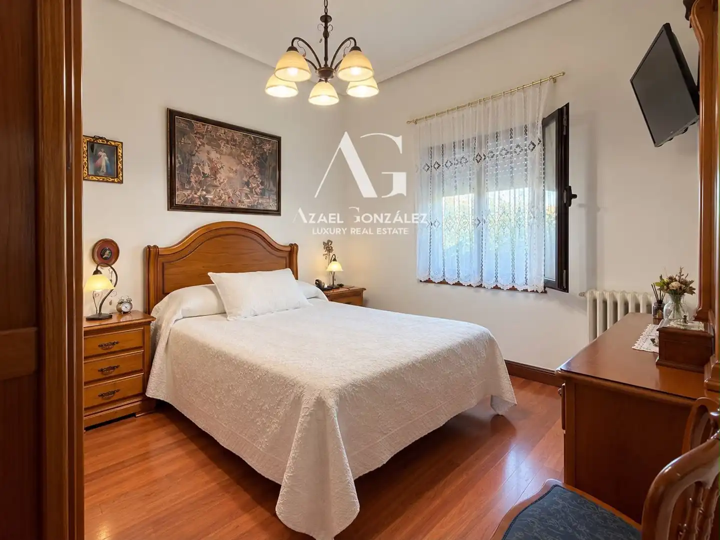 Habitación de Casa o chalet en venta en Torrelavega  con Calefacción y Amueblado