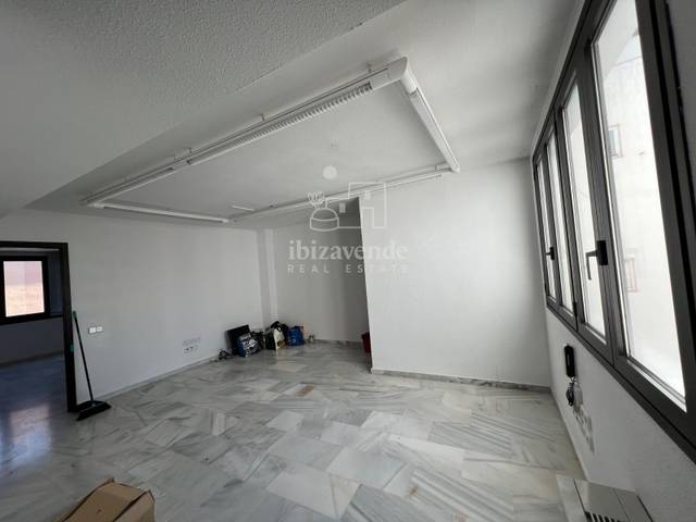 Oficina en Alquiler en Aragóm en S'Eixample - Can Misses