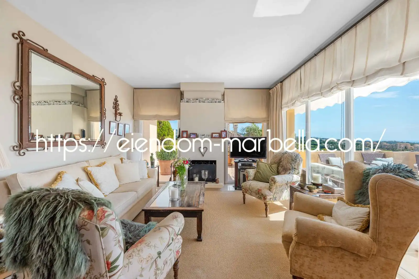 Wohnzimmer von Maisonette zum Verkauf in Marbella mit Klimaanlage, Terrasse und Abstellraum