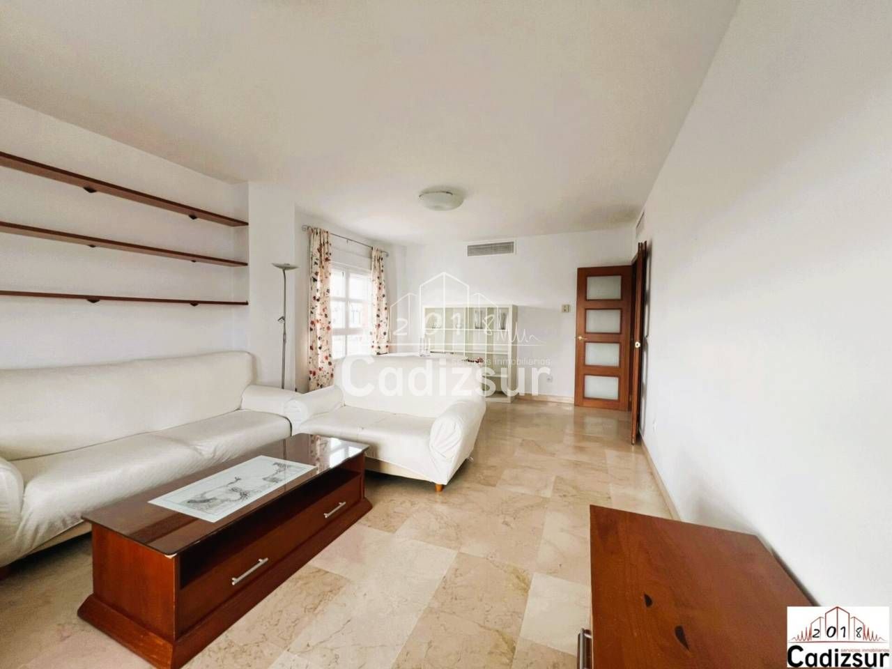 Dormitori de Pis de lloguer en  Cádiz Capital amb Aire condicionat, Calefacció i Moblat