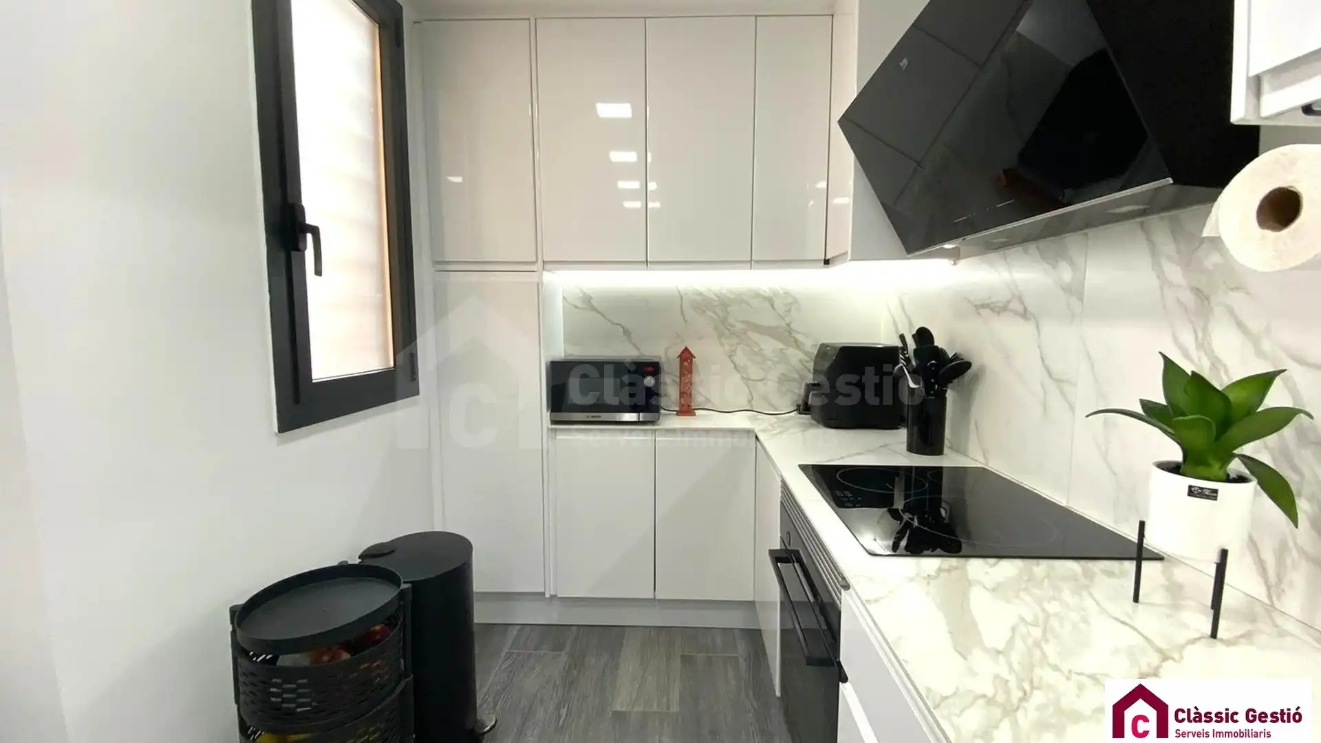 Kitchen of Houses for sale in Terrassa  with Air Conditioner, Heating and Terrace