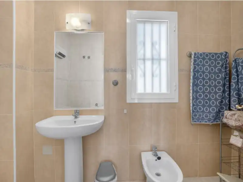 Casa aparellada amb terrassa en venda a Nueva Torrevieja - Aguas Nuevas, imagen 19