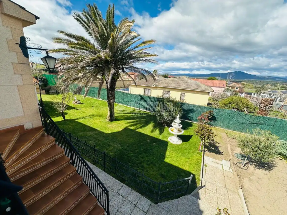 Jardín de Casa o chalet en venta en Escalona con Calefacción, Piscina y Amueblado