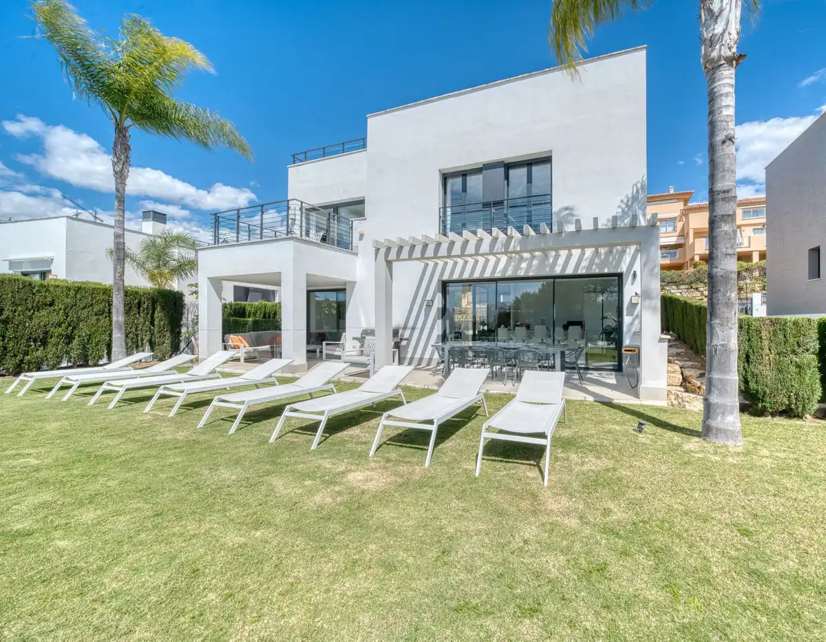 Villa mit Pool zum Verkauf in Selwo