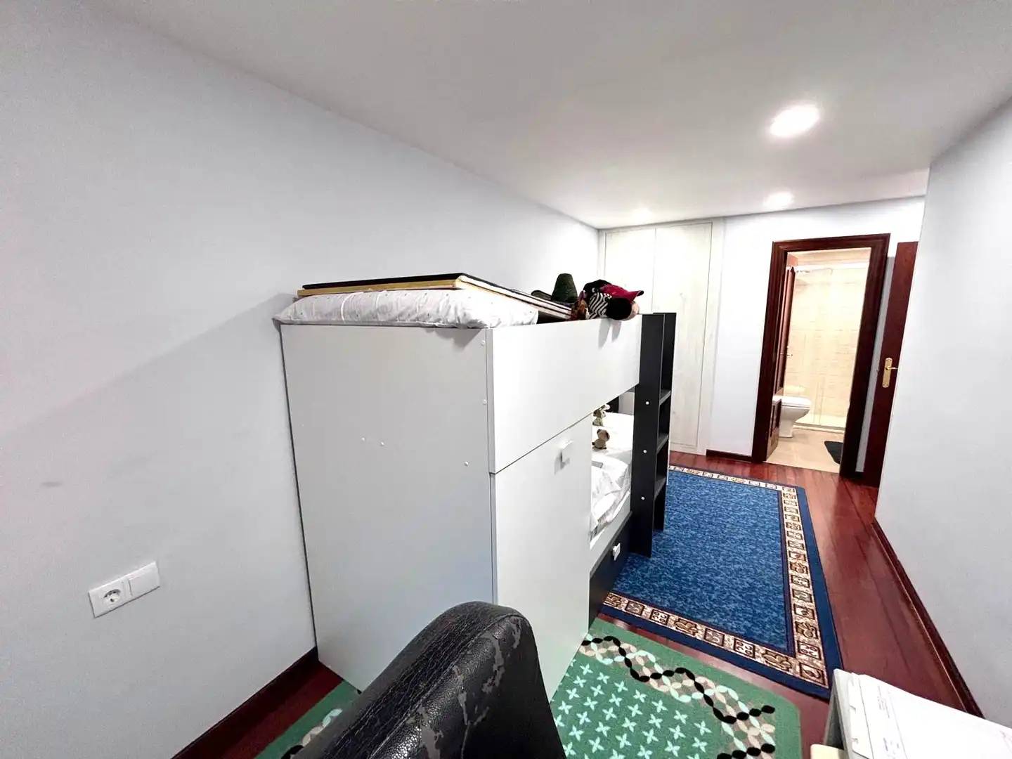 Piso en venta en Gijón  con Calefacción, Parquet y Terraza