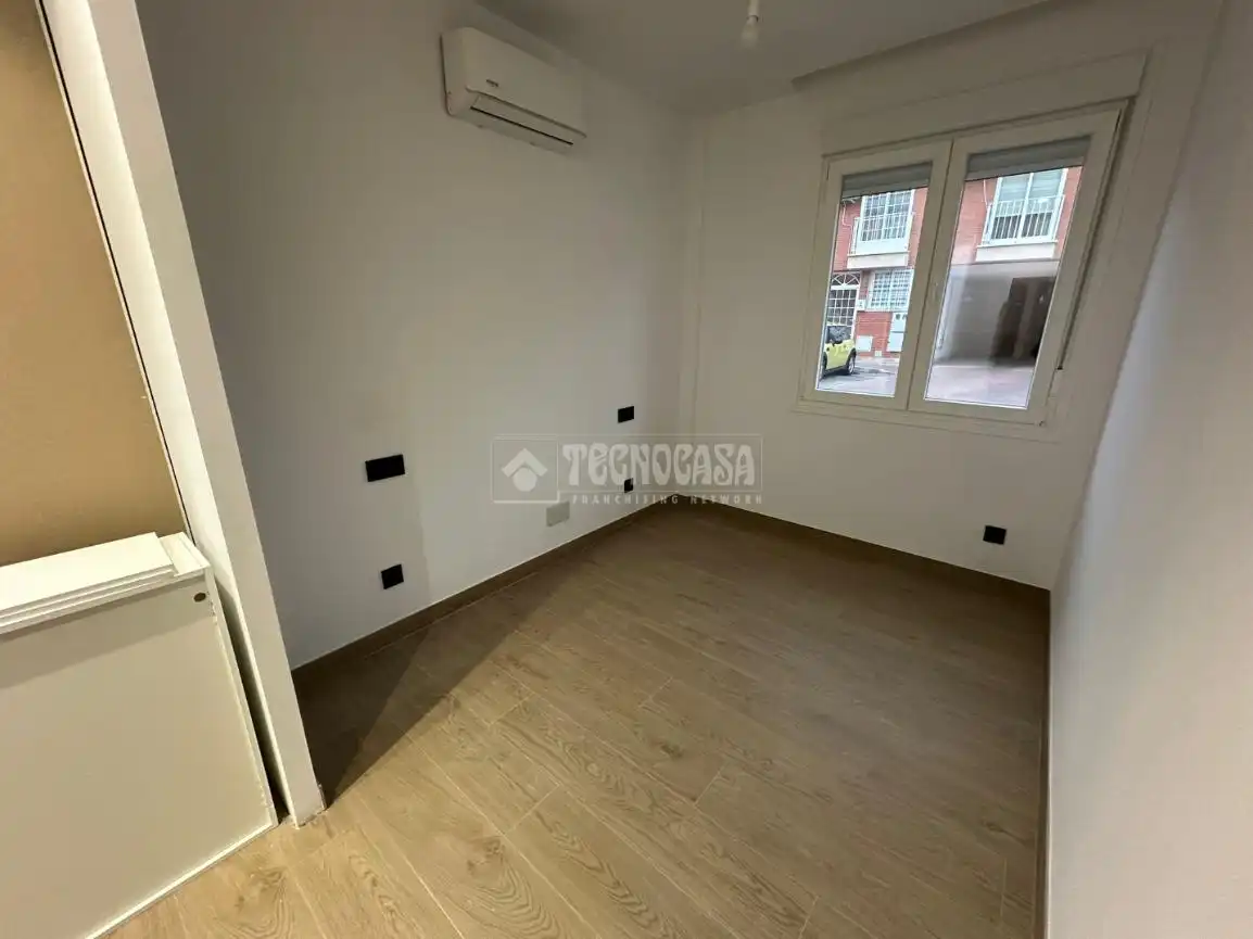 Schlafzimmer von Wohnung zum Verkauf in Meco mit Heizung