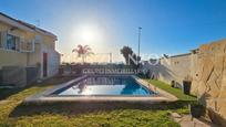 Vista exterior de Casa o xalet en venda en La Pobla de Vallbona amb Aire condicionat, Calefacció i Jardí privat