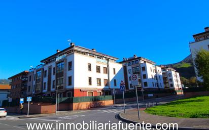 Exterior view of Flat for sale in Güeñes  with Heating, Terrace and Storage room