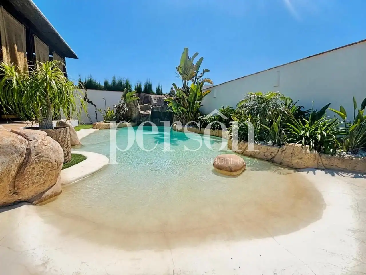 Piscina de Casa o chalet de alquiler en Torrent con Aire acondicionado, Calefacción y Jardín privado