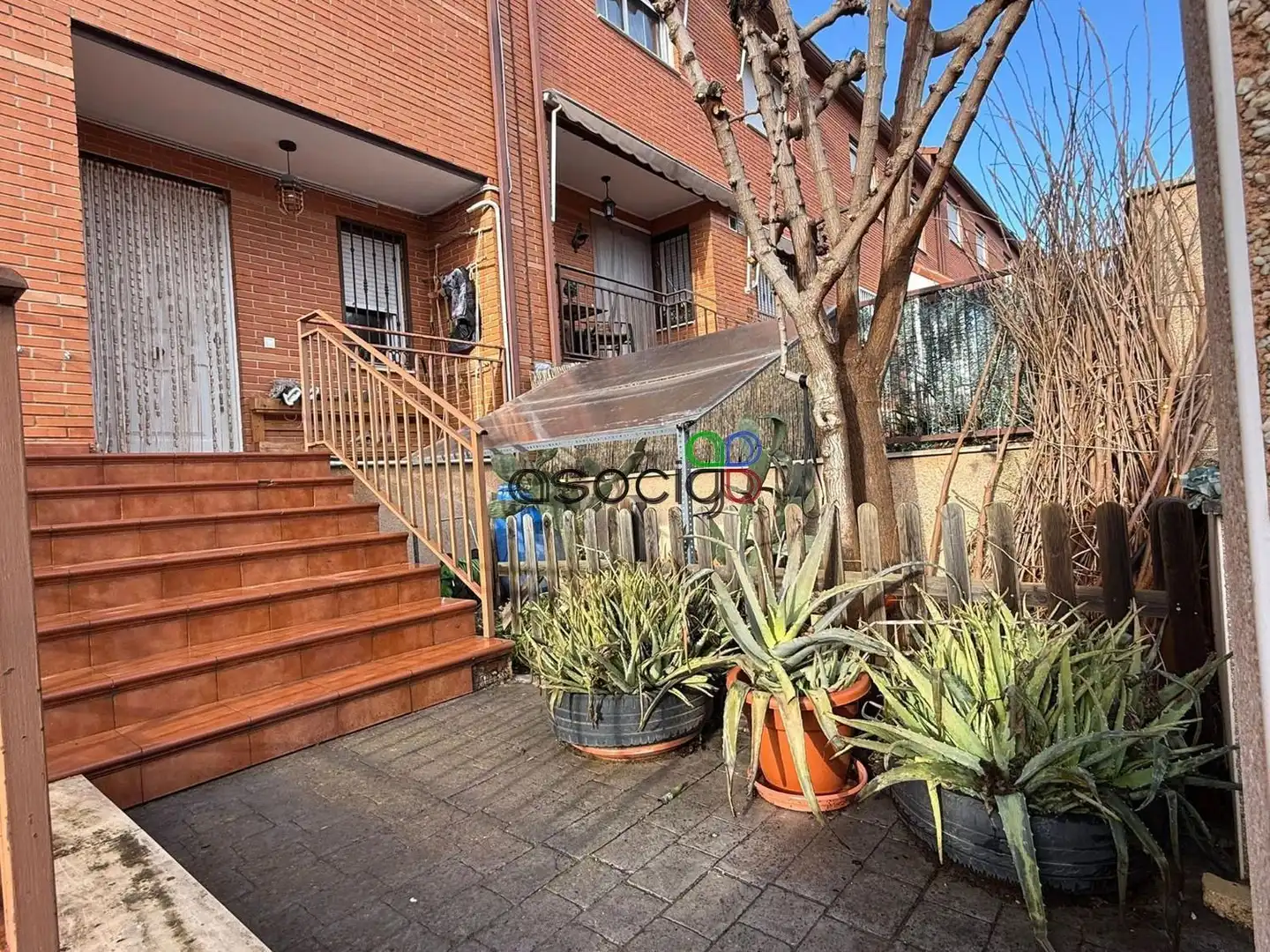 Exterior view of Detached homes for sale in Chiloeches  with Heating, Private garden and Swimming Pool