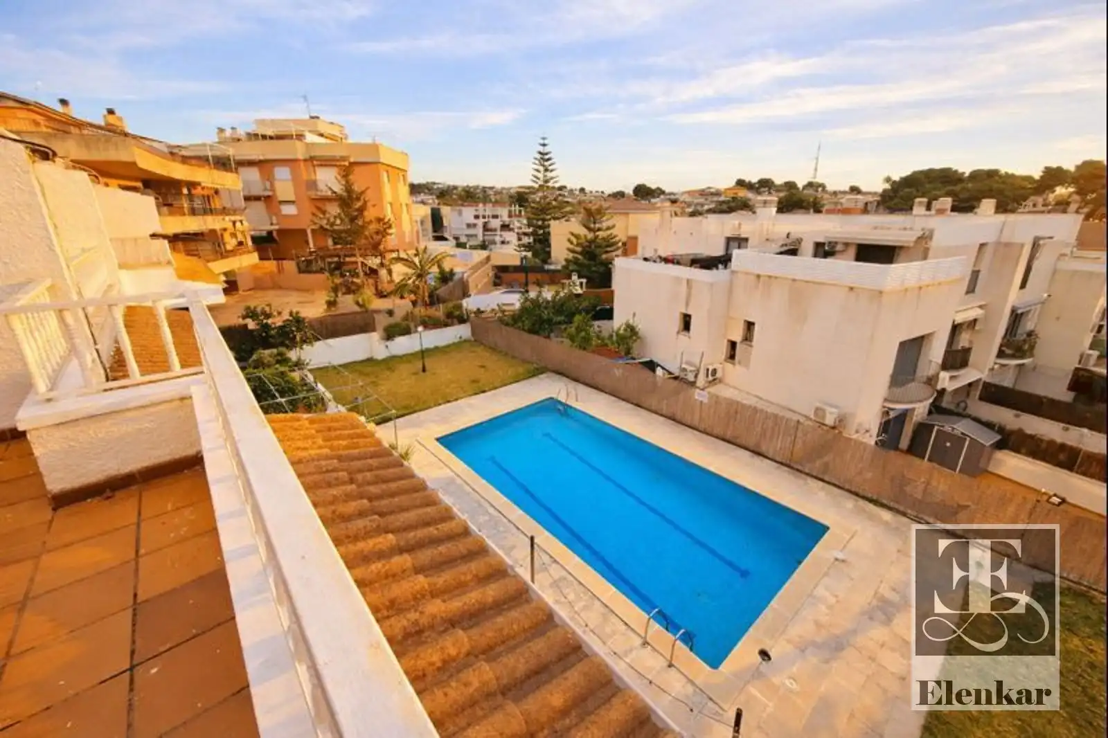 Adosado con piscina en venta en Espanya