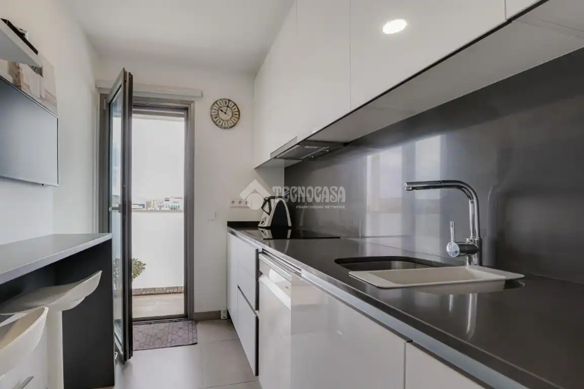 Cocina de Piso en venta en L'Hospitalet de Llobregat con Aire acondicionado, Calefacción y Trastero
